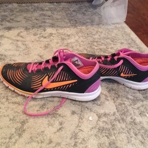 Nike women’s sneakers